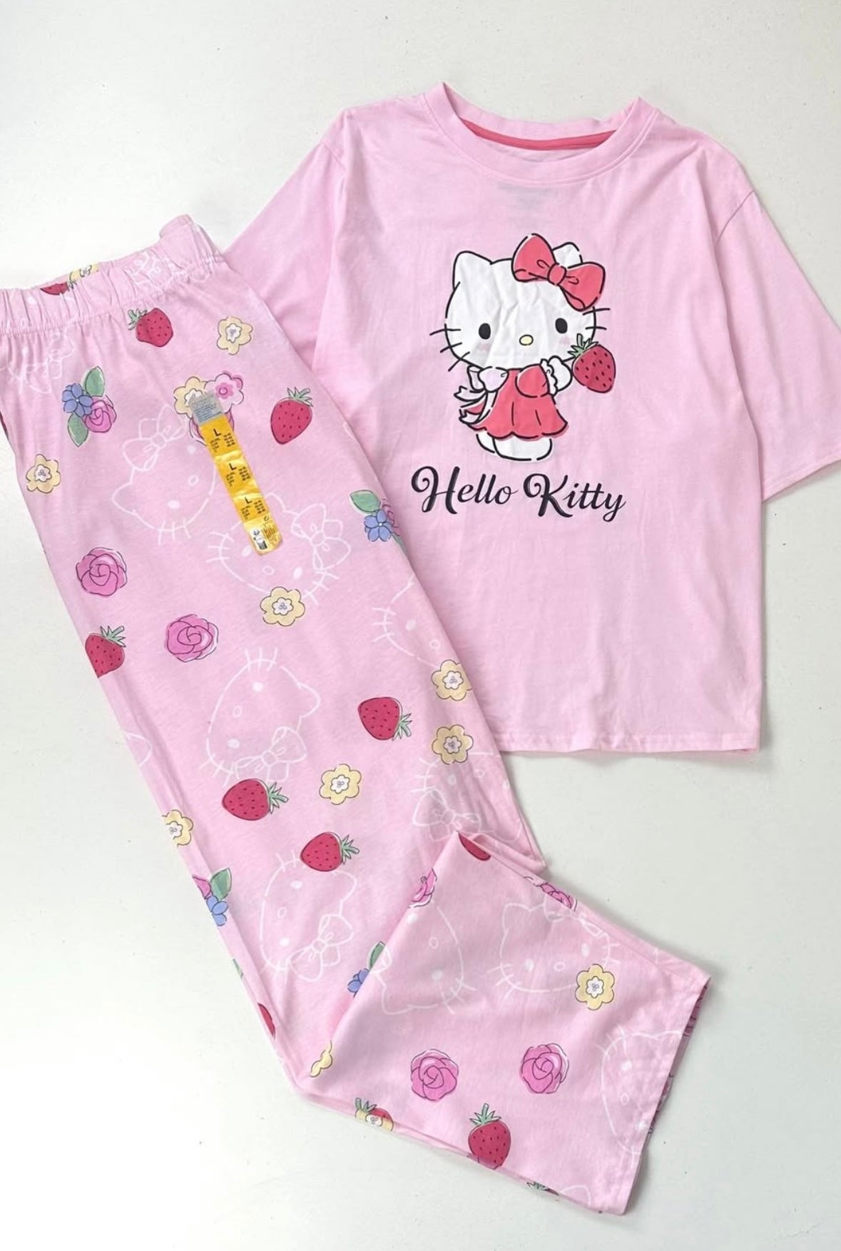 Hello Kitty pjs Nightsuit
